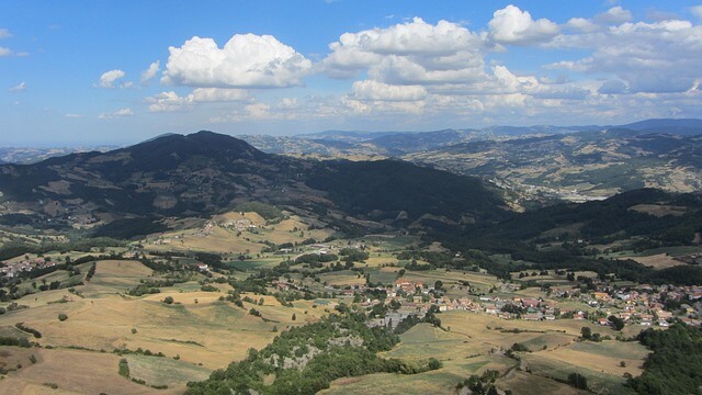 Weitläufige Hügellandschaft der Emilia Romagna